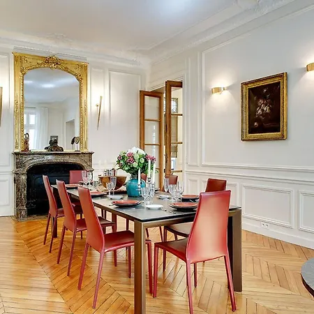 Luxurious Boulevard Saint Germain , 7eme