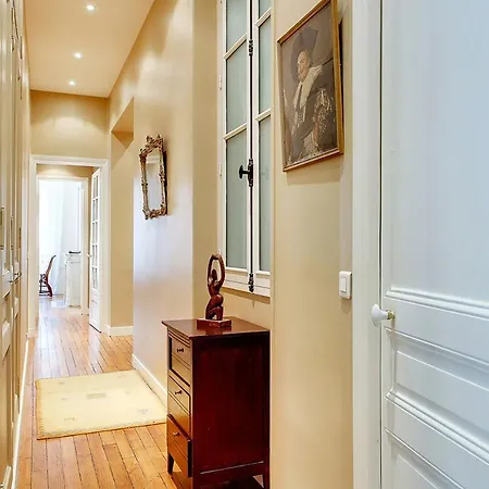 Apartment Luxurious Boulevard Saint Germain , 7eme *